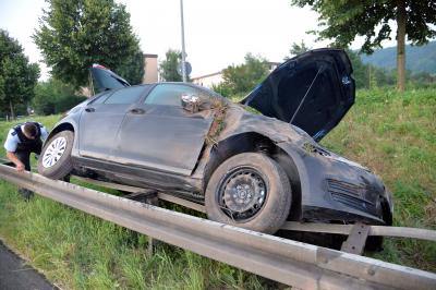 Verkehrsunfall auf der B10 bei Esslingen-Weil durch Sekundenschlaf